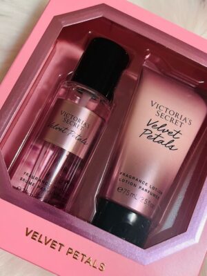 VICTORIA SECRET VELVET PETALS CREAM X BODY SPLASH GIFT SET