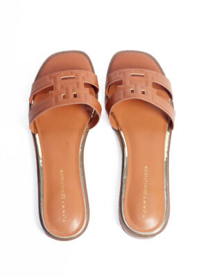 TOMMY HILFIGER TERENZ CAMEL TH LOGO SLIPPERS
