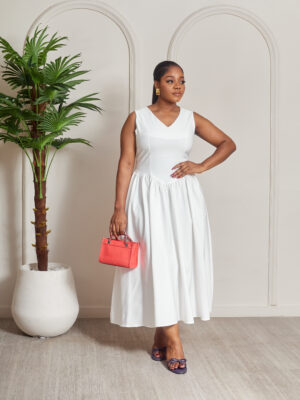 (2FOR50K)LPZ WHITE PLUNGE V DOLL MIDI DRESS