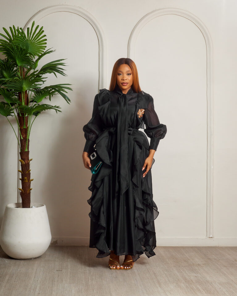 BLACK GOLD BROOCH MULTIFRILL SHIRT DRESS