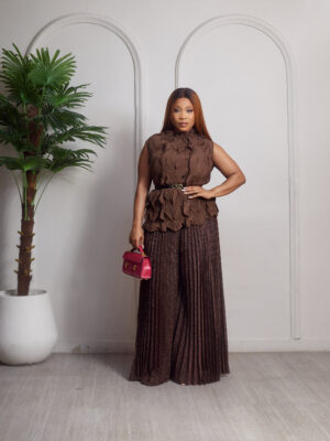 CHOCO CRINKLED MIYAKI TOP X SHIMMER PLEATED PANTS SUIT SET