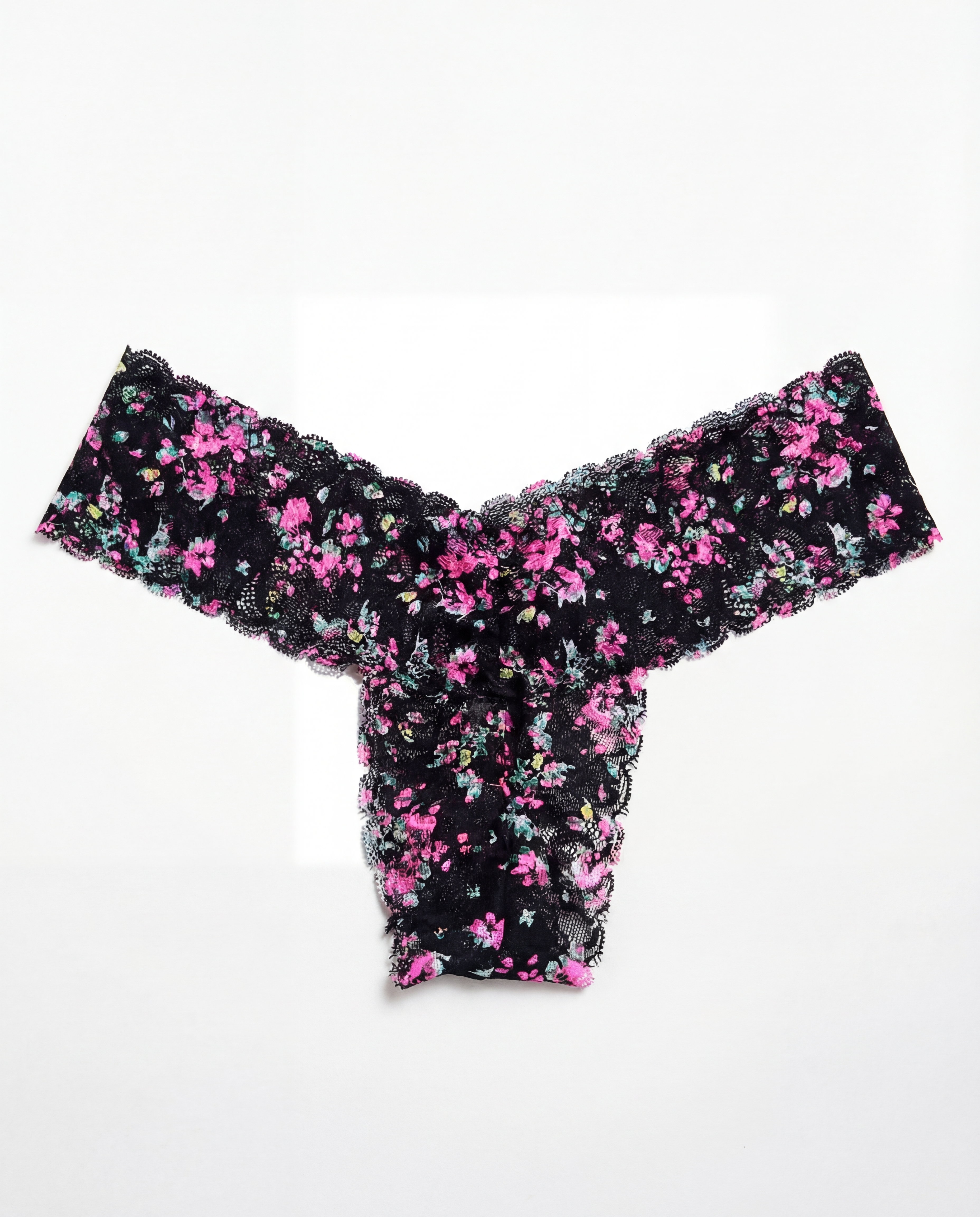 BEAUTIFUL SPRING Q8164 BLACK LACE FLORAL STAPLE THONG