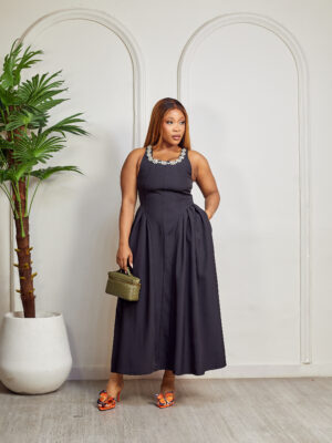 (2FOR75K)ZR BLACK EMBELLISHED NECK MIDI DOLL DRESS