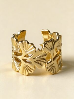 UM GOLD FAN LEAF RING
