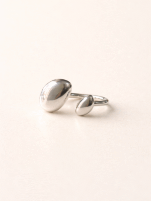 UM SILVER OPEN PEBBLE RING