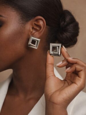 FASHION SILVER DOUBLED SQUARE EARRING