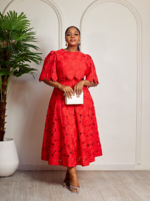 RED FLORAL GUIPURE CROP TOP X SKIRT SUIT SET