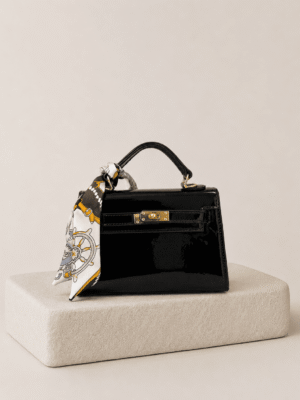 (2FOR45K)BLACK SMOOTH PATENT TWISTLOCK TOP HANDLE MINI BAG